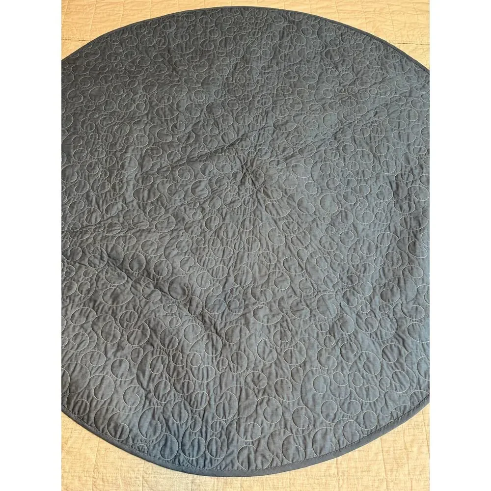 Round Handmade VTG Quilt Debbie Mumm 
